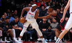 爱游戏登录-猛龙击败热火，西亚卡姆砍下三双