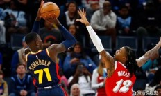 爱游戏体育网站-勇士遭快船逆袭，客场惨败