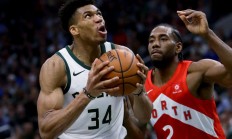 爱游戏在线登录-步行者球员杨获得最佳防守球员