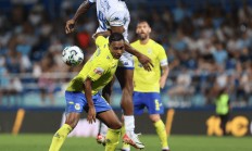 爱游戏官方入口-双方球队激烈对抗，胜负悬念备受期待