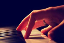 瑞典篮球队创下惊人胜利，紧咬对手，点燃全场激情！