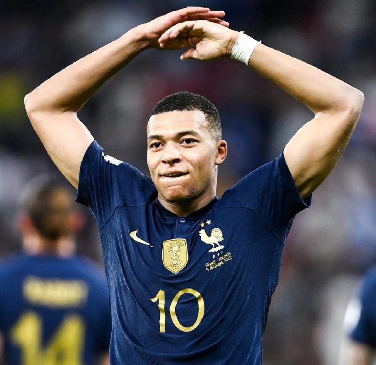 法国队在锦标赛中展现出色,祝贺他们的胜利! 法国队在锦标赛中展现出色,祝贺他们的胜利!