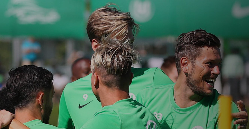 包含沃尔夫斯堡取得宝贵三分，士气大振的词条