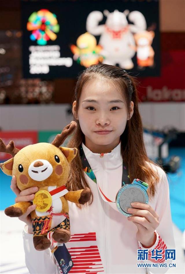 泰国击剑选手突破自我夺得银牌 泰国击剑选手突破自我夺得银牌