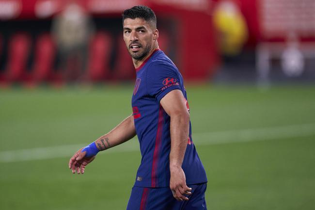 包含马竞前锋苏亚雷斯入选阿根廷国家队，备战世界杯的词条