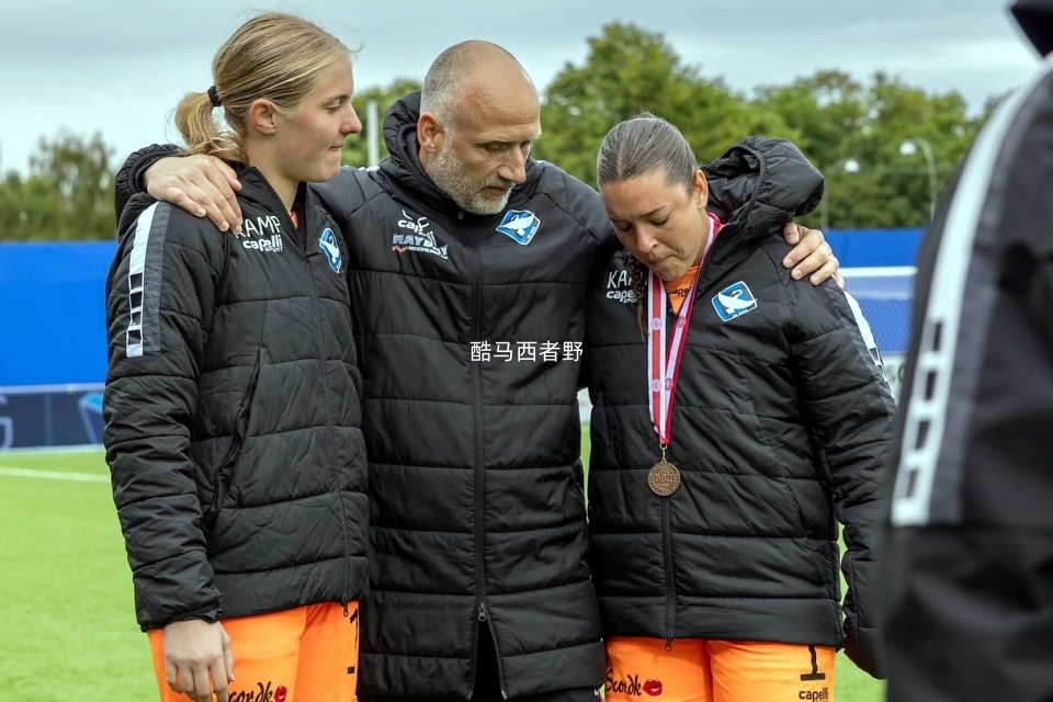 丹麦女足球员表现出色,助球队晋级到下一轮的简单介绍 丹麦女足球员表现出色,助球队晋级到下一轮的简单介绍