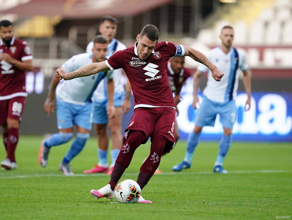 足球比赛赛场节奏紧凑,胜负悬念 足球比赛赛场节奏紧凑,胜负悬念