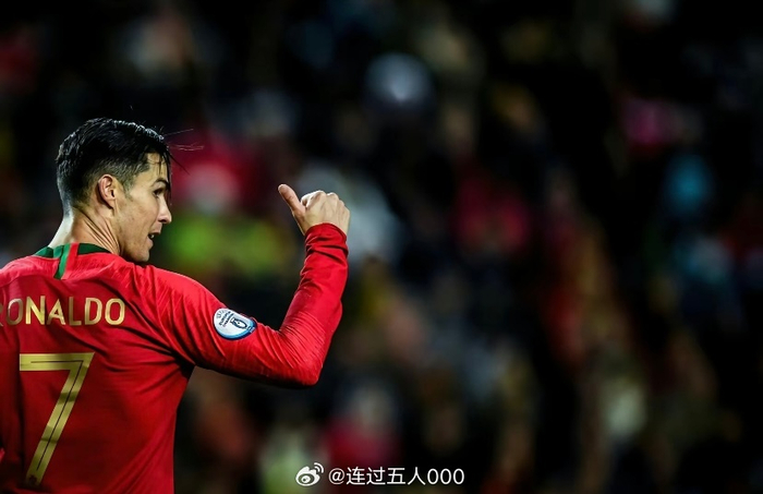 葡萄牙球员在比赛中表现出色,荣膺最佳射手 葡萄牙球员在比赛中表现出色,荣膺最佳射手