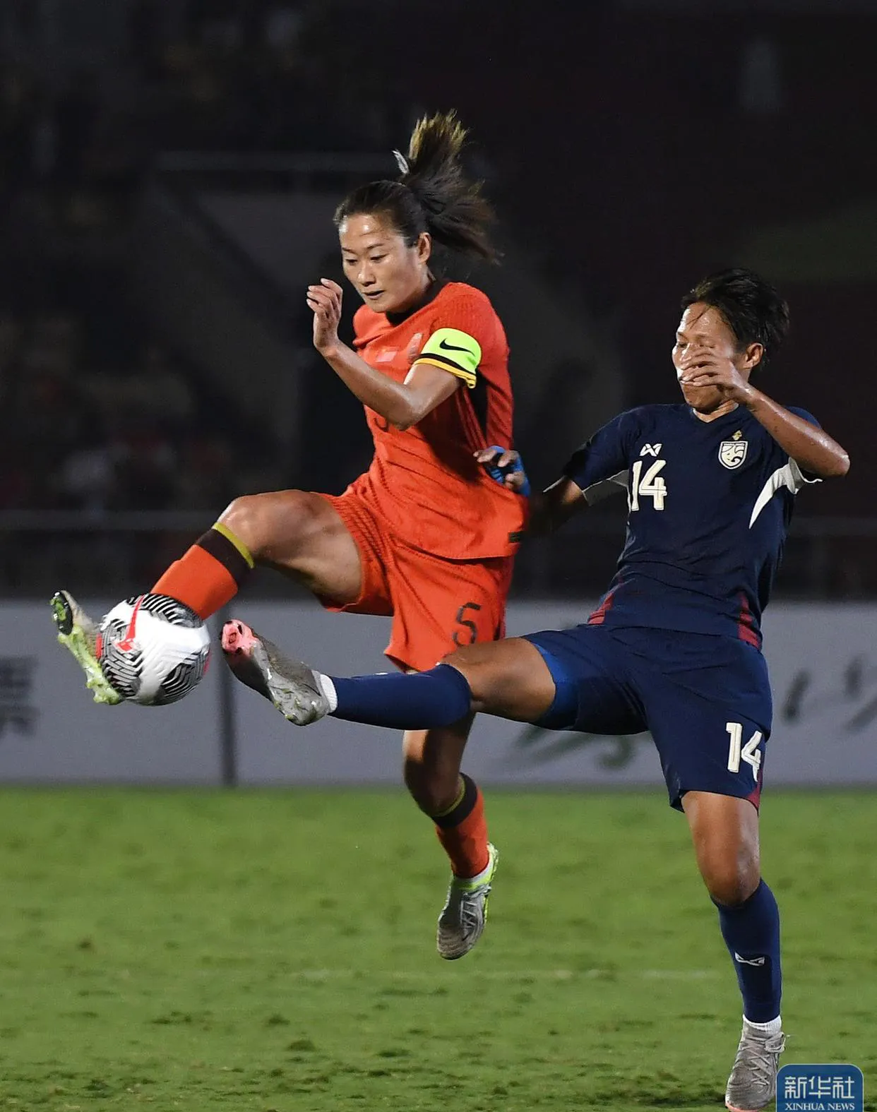 非洲女足挑战赛阿尔及利亚女足展现实力 非洲女足挑战赛阿尔及利亚女足展现实力