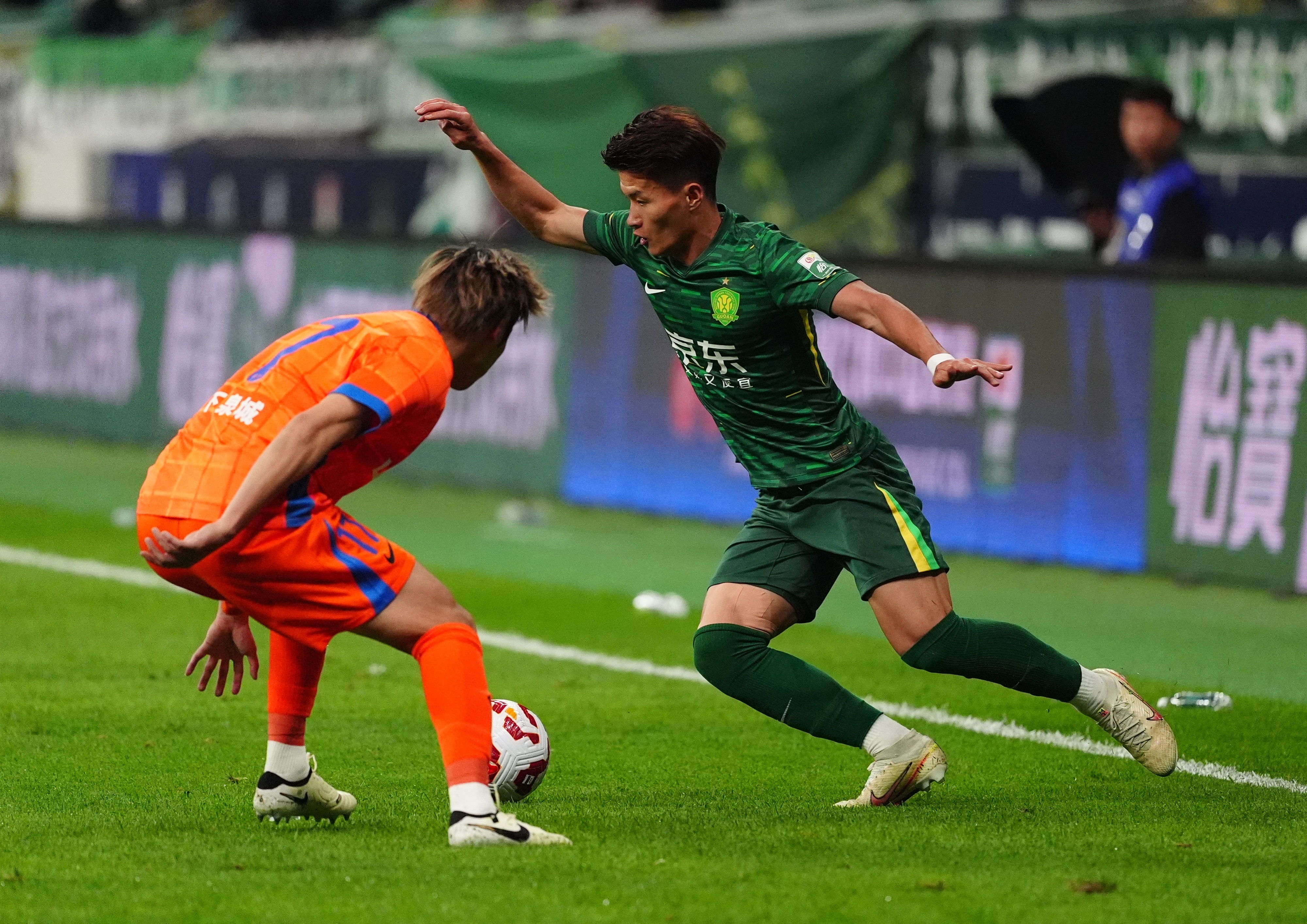 北京国安主场大胜，排名继续攀升