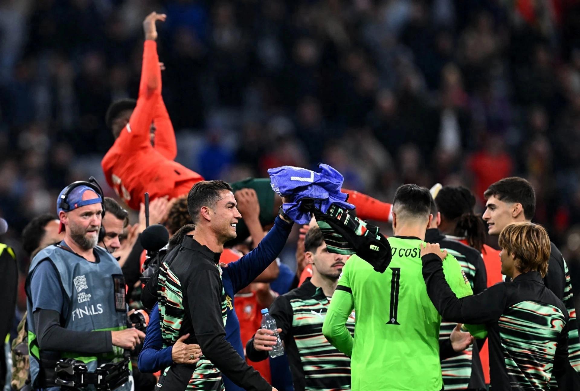 关于葡萄牙-点球不敌意大利出局的信息