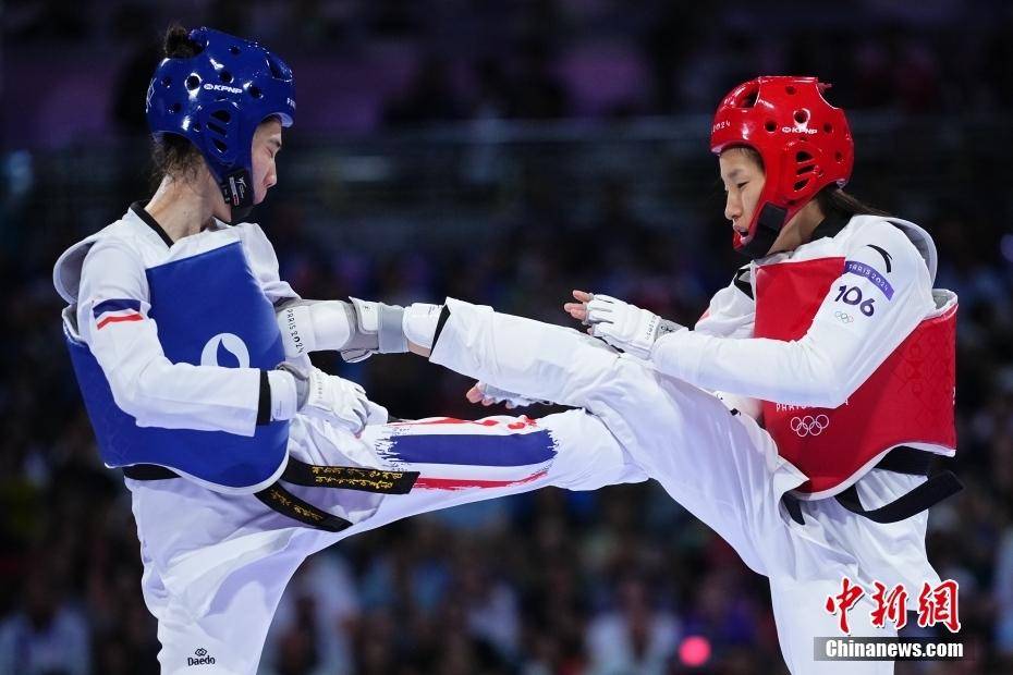 荷兰选手在跆拳道比赛中取得亚军 荷兰选手在跆拳道比赛中取得亚军