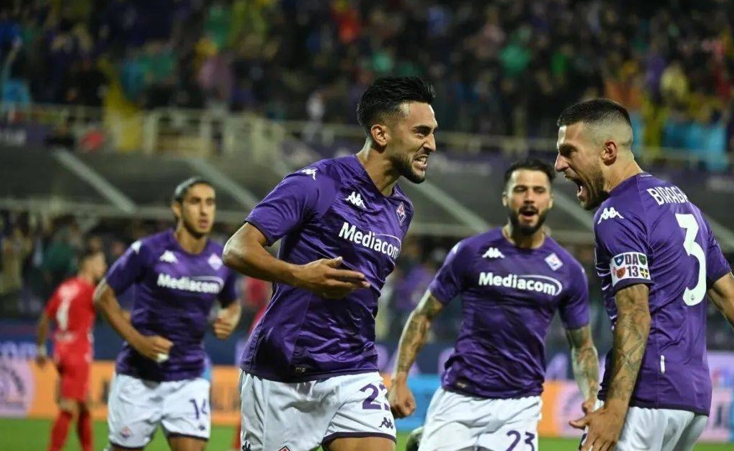 火热对决！看不完美的豪门对决的简单介绍