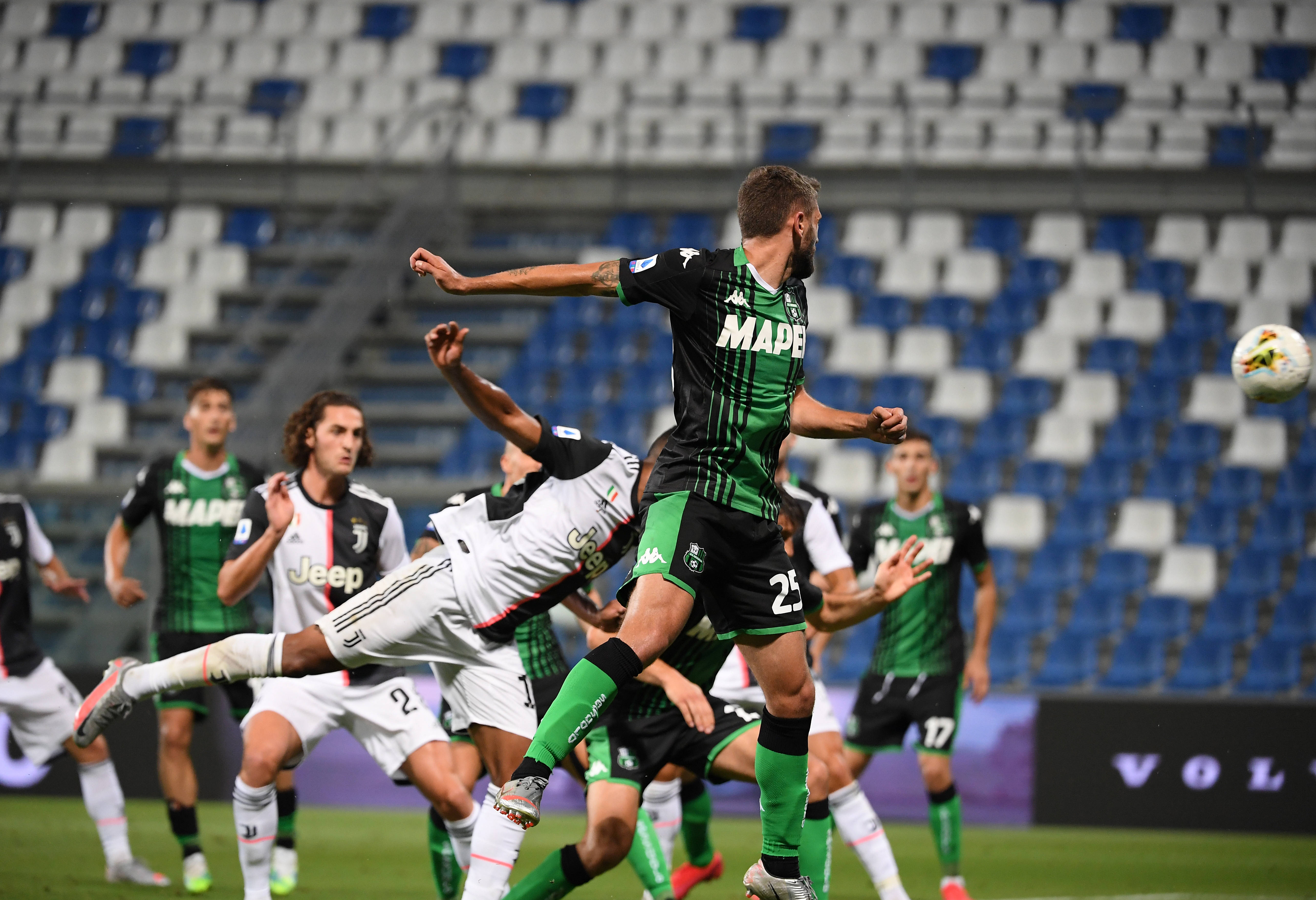 尤文图斯遭遇不敌，被巴塞罗那击败