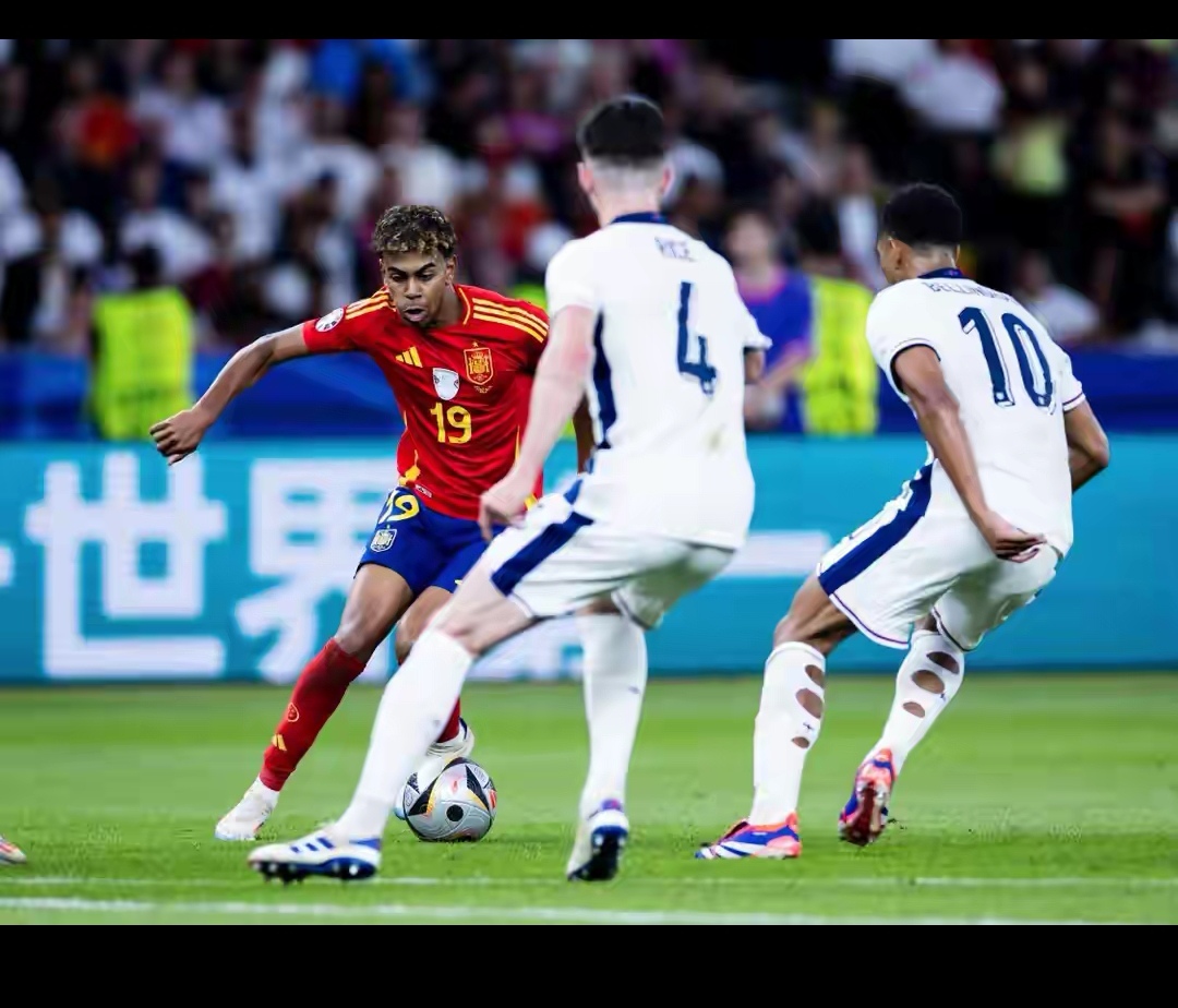 欧洲球队备战国内联赛，力争夺冠的简单介绍